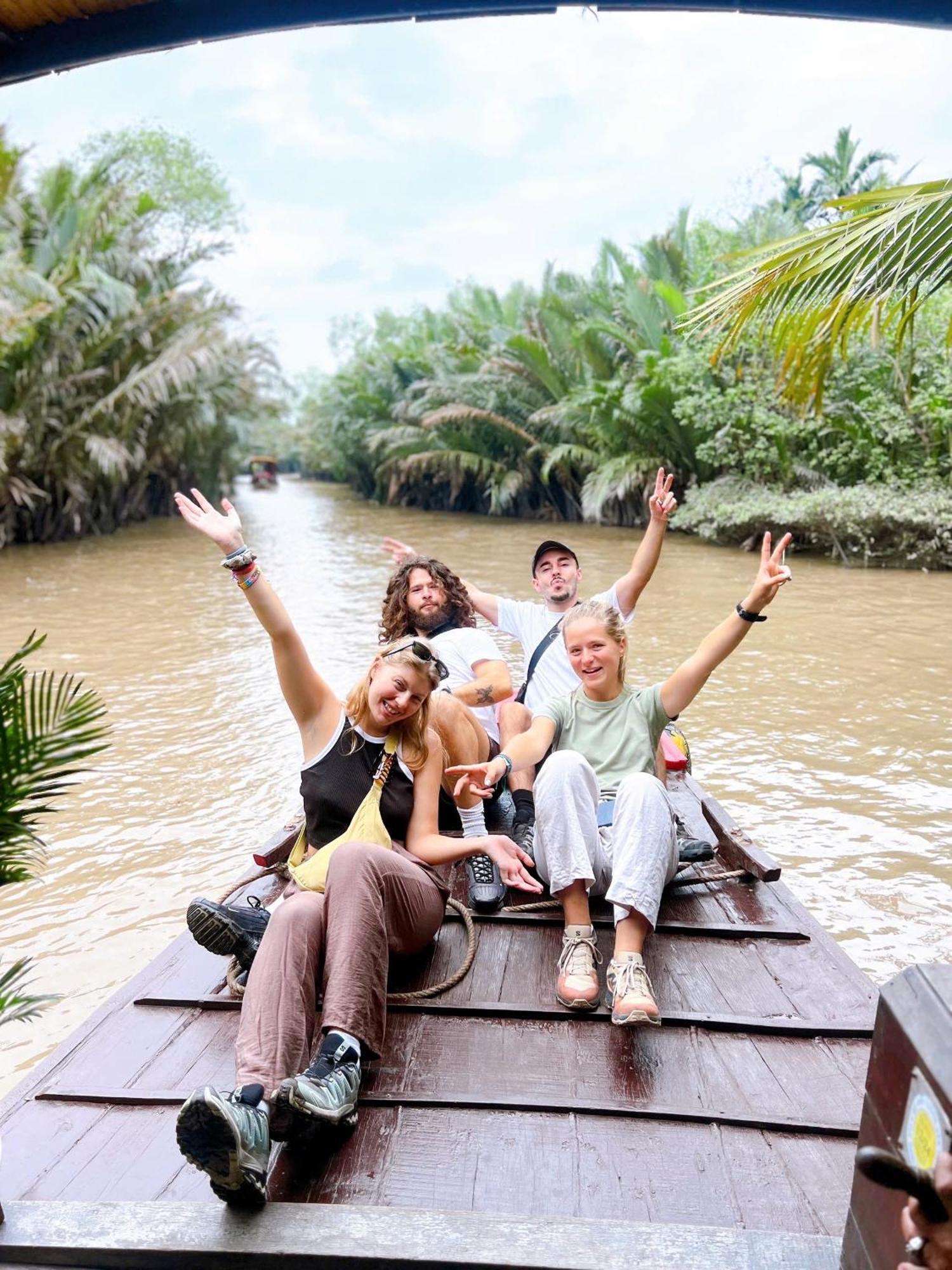 Hide Away Bungalows In Ben Tre City Exterior photo